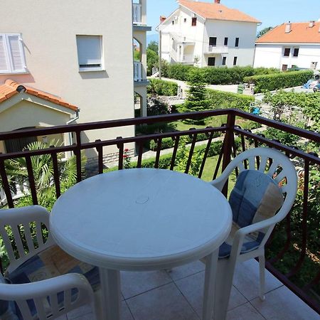 Apartment Arnie Njivice Ngoại thất bức ảnh