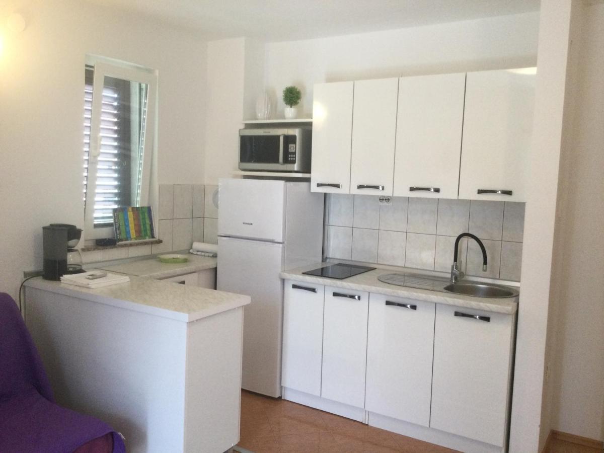 Apartment Arnie Njivice Ngoại thất bức ảnh