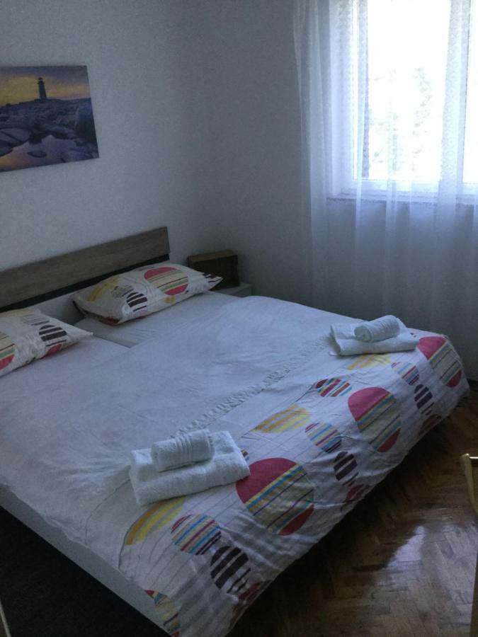 Apartment Arnie Njivice Ngoại thất bức ảnh