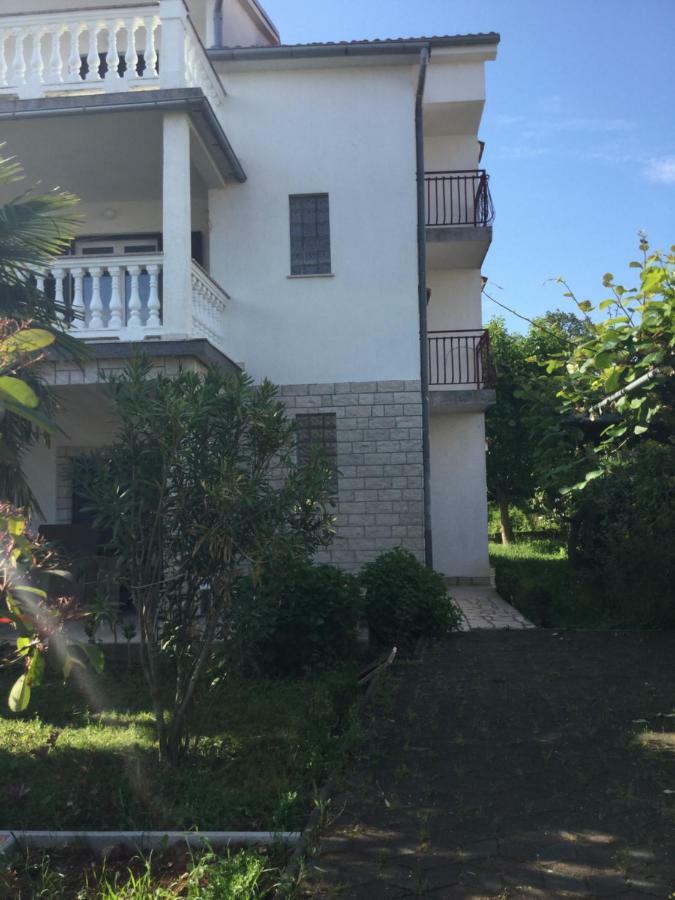 Apartment Arnie Njivice Ngoại thất bức ảnh